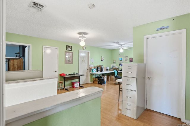 8414 Tiguex, Universal City, TX 78148