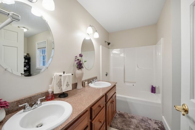 240 Hillside Rd, Southwick, MA 01077