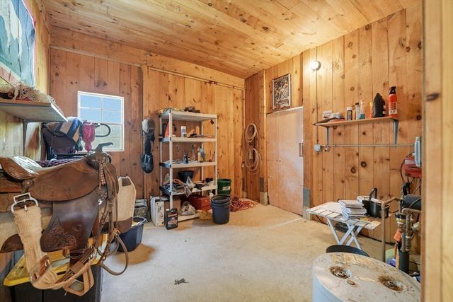 240 Hillside Rd, Southwick, MA 01077