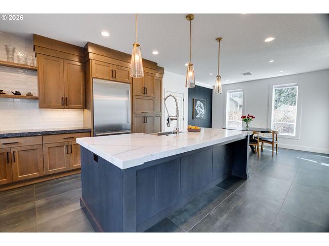 5872 Se 15TH Ave, Portland, OR 97202