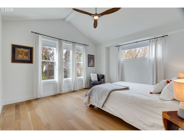 5872 Se 15TH Ave, Portland, OR 97202