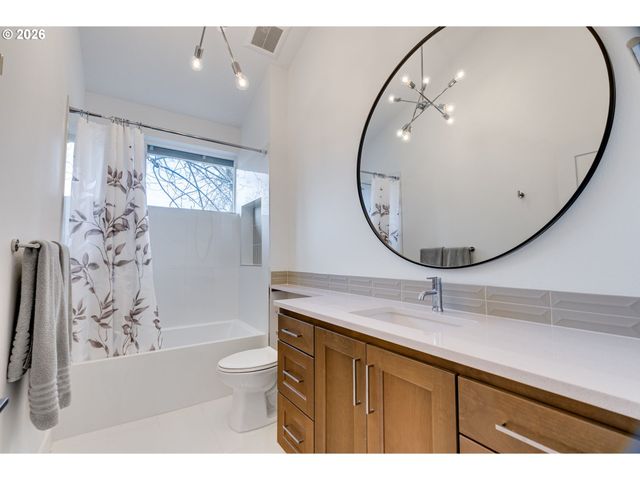 5872 Se 15TH Ave, Portland, OR 97202