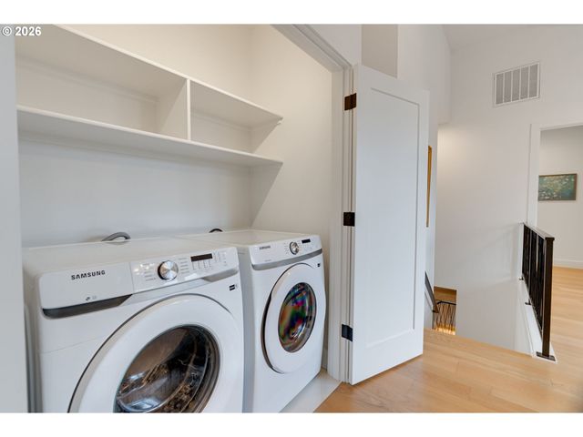 5872 Se 15TH Ave, Portland, OR 97202