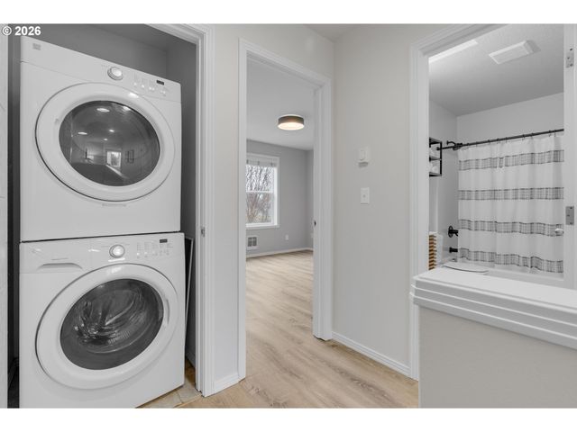 435 Ne COOK St, Portland, OR 97212