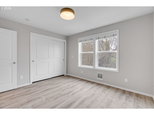 435 Ne COOK St, Portland, OR 97212