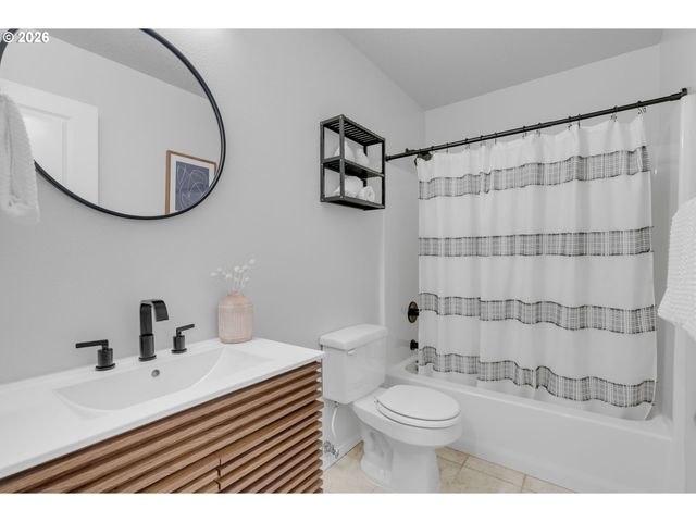 435 Ne COOK St, Portland, OR 97212