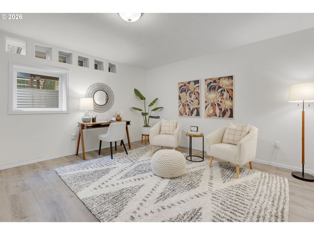 435 Ne COOK St, Portland, OR 97212