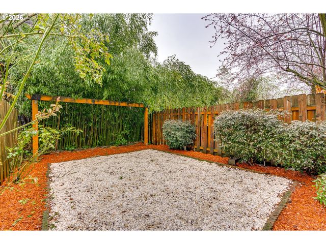 435 Ne COOK St, Portland, OR 97212