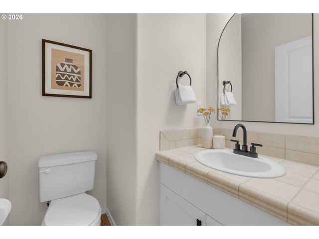 435 Ne COOK St, Portland, OR 97212