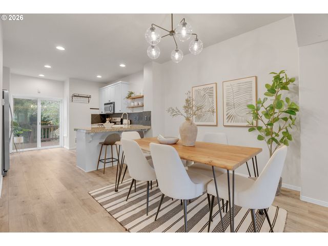 435 Ne COOK St, Portland, OR 97212