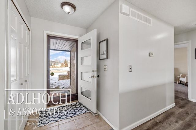 13736 Brougham Drive, Sterling Heights, MI 48312