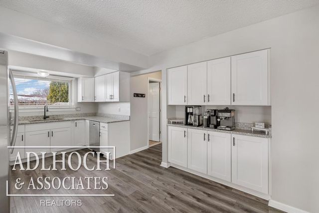 13736 Brougham Drive, Sterling Heights, MI 48312