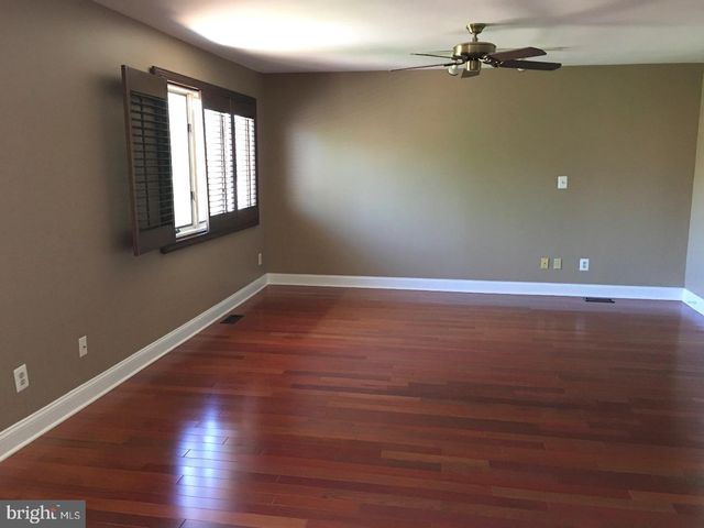 19 HANOVER CT, Princeton, NJ 08540