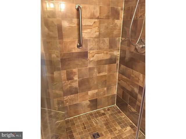 19 HANOVER CT, Princeton, NJ 08540