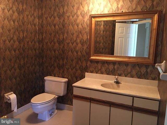 19 HANOVER CT, Princeton, NJ 08540