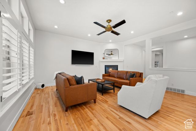 2172 E VILLAGE CREST DR, Draper (ut Cnty), UT 84020