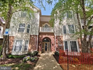 18715 SPARKLING WATER DR #9-302, Germantown, MD 20874