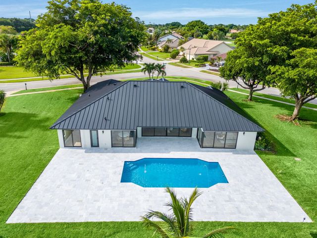 11320 Boca Woods Lane, Boca Raton, FL 33428