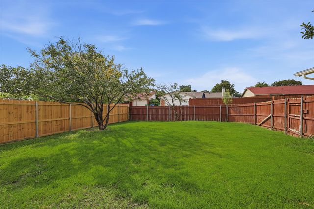 2227 Crockett Drive, Carrollton, TX 75006