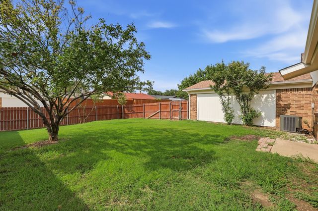 2227 Crockett Drive, Carrollton, TX 75006