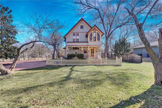 401 S Harrison Street, Olathe, KS 66061