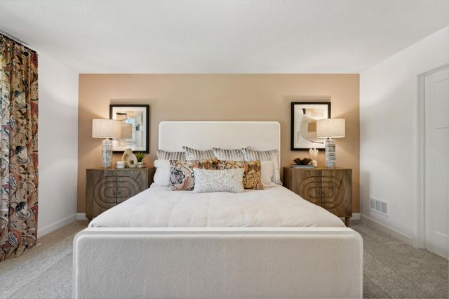 4024 Heath Avenue N, Oakdale, MN 55128