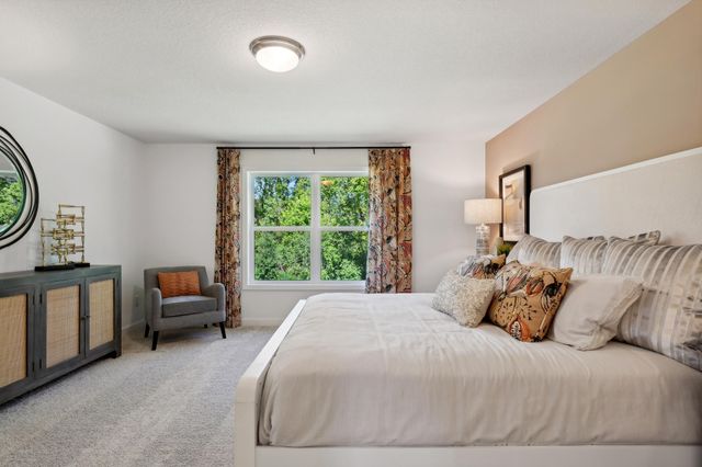 4024 Heath Avenue N, Oakdale, MN 55128