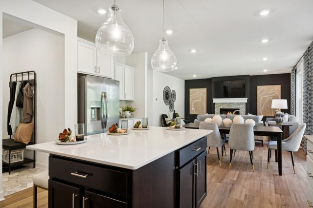 4024 Heath Avenue N, Oakdale, MN 55128