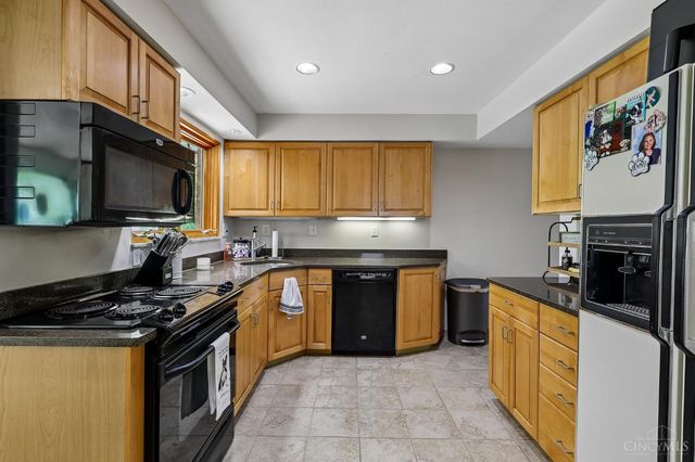 1023 Paxton Avenue, Cincinnati, OH 45208