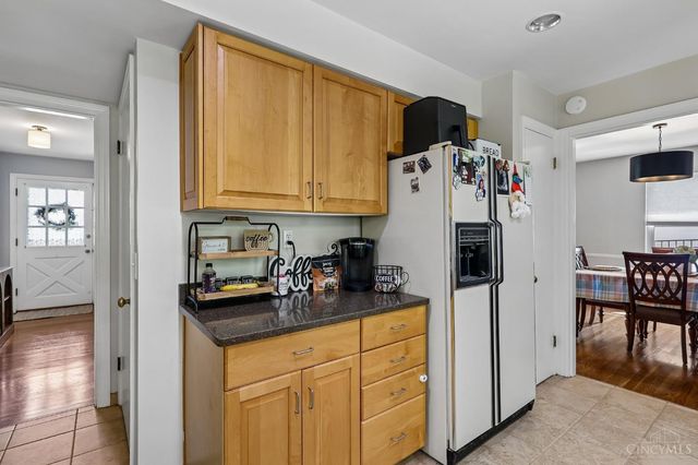 1023 Paxton Avenue, Cincinnati, OH 45208