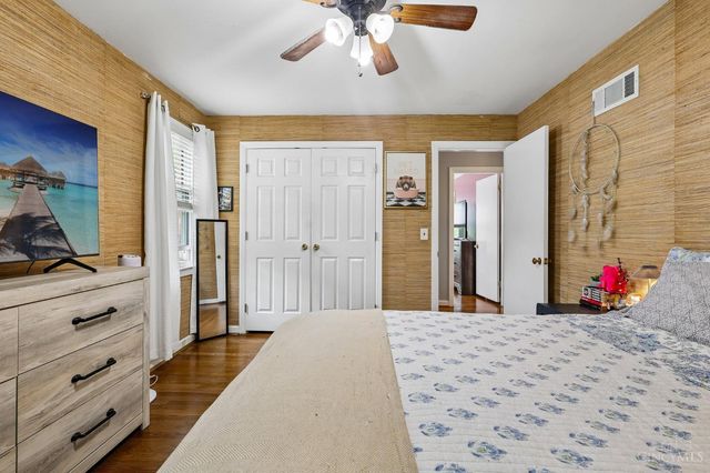 1023 Paxton Avenue, Cincinnati, OH 45208