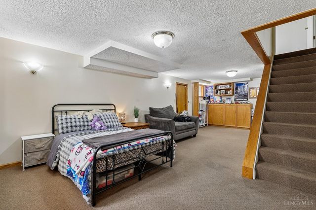 1023 Paxton Avenue, Cincinnati, OH 45208