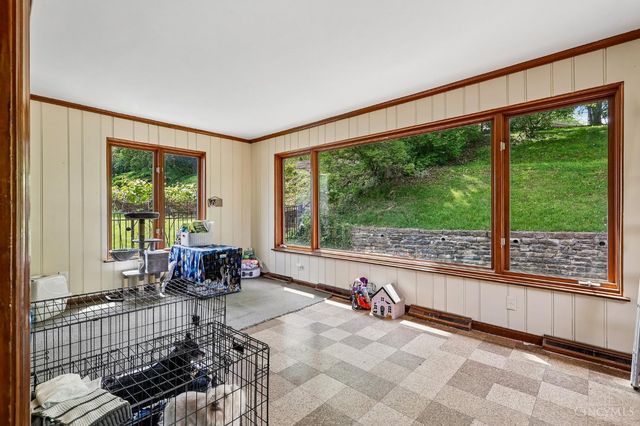 1023 Paxton Avenue, Cincinnati, OH 45208
