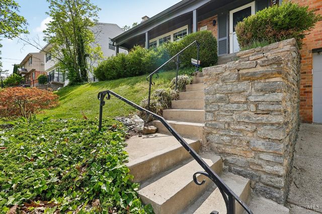 1023 Paxton Avenue, Cincinnati, OH 45208