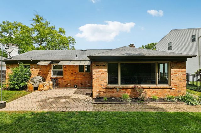 1023 Paxton Avenue, Cincinnati, OH 45208