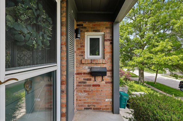 1023 Paxton Avenue, Cincinnati, OH 45208