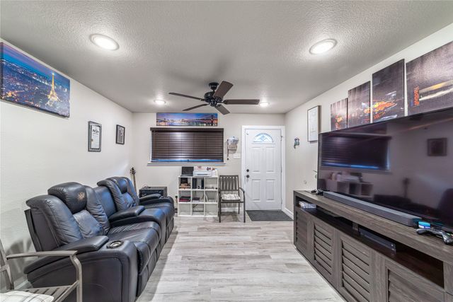 1805 W Sanford Street, Arlington, TX 76012