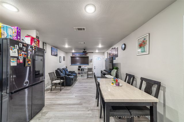 1805 W Sanford Street, Arlington, TX 76012