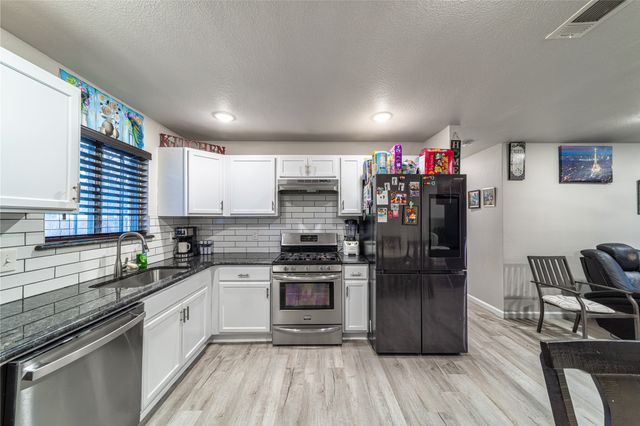 1805 W Sanford Street, Arlington, TX 76012