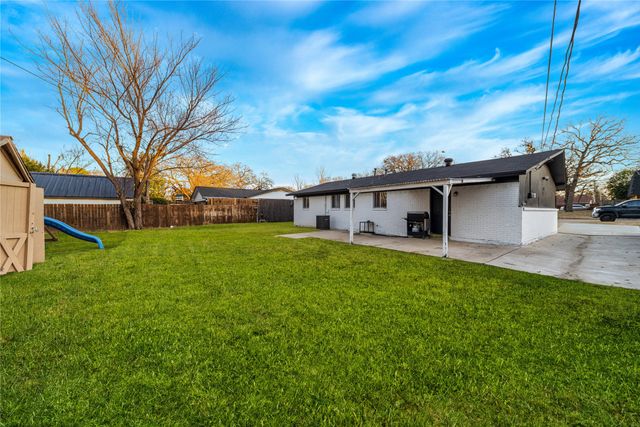 1805 W Sanford Street, Arlington, TX 76012