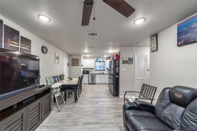 1805 W Sanford Street, Arlington, TX 76012