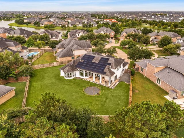 5007 Quiet Falls Lane, Fulshear, TX 77441