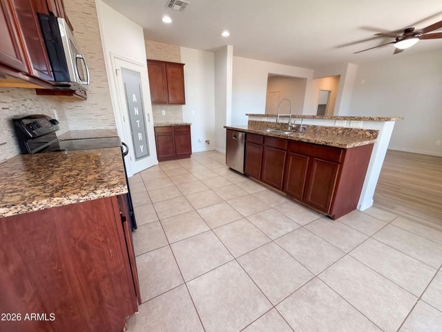 7025 S 251ST Drive, Buckeye, AZ 85326