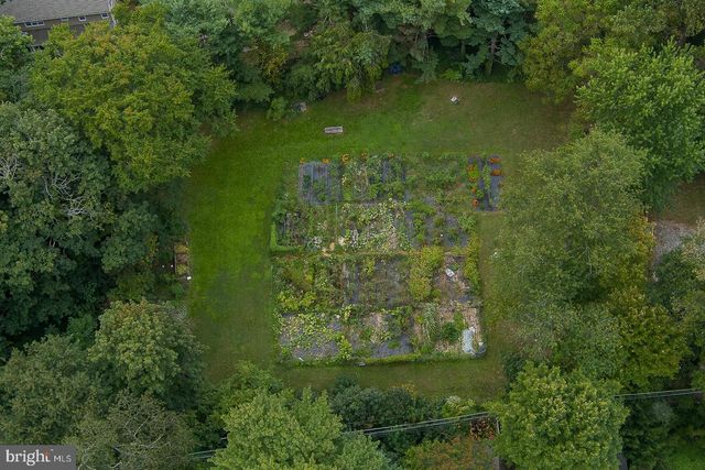 214 KENT RD, Ardmore, PA 19003