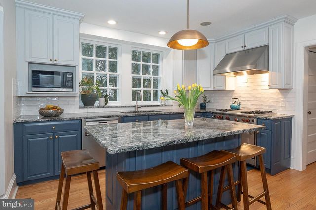 214 KENT RD, Ardmore, PA 19003