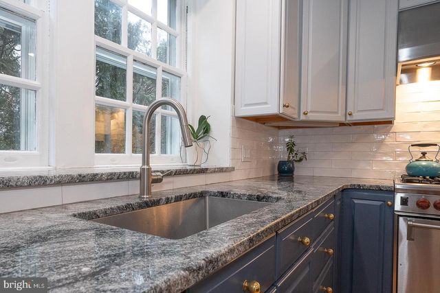 214 KENT RD, Ardmore, PA 19003