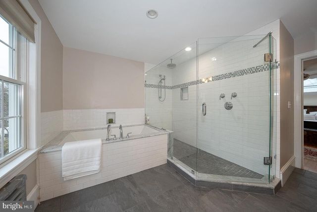 214 KENT RD, Ardmore, PA 19003