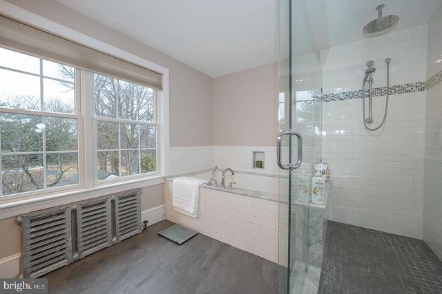 214 KENT RD, Ardmore, PA 19003