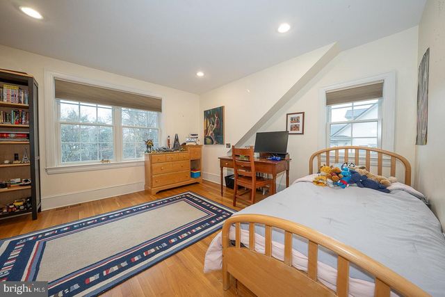 214 KENT RD, Ardmore, PA 19003