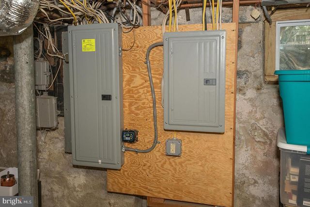 214 KENT RD, Ardmore, PA 19003